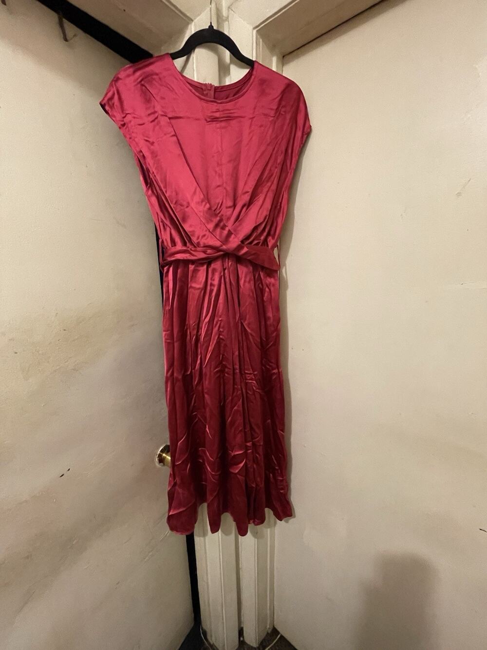 Women’s Red Satin Wrap Style Midi Dress Size Medium Cap Sleeve Tie Waist
